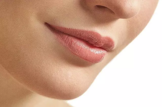 Lip reduction surgery delhi